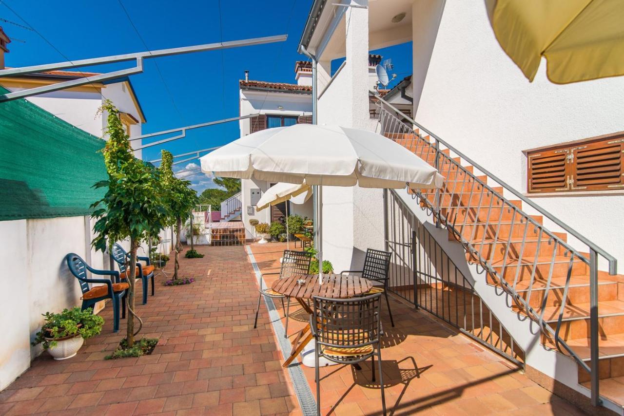 Apartments Pernar Poreč Exterior foto